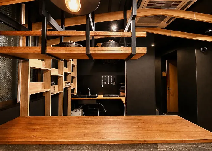 Namba Guesthouse Hive