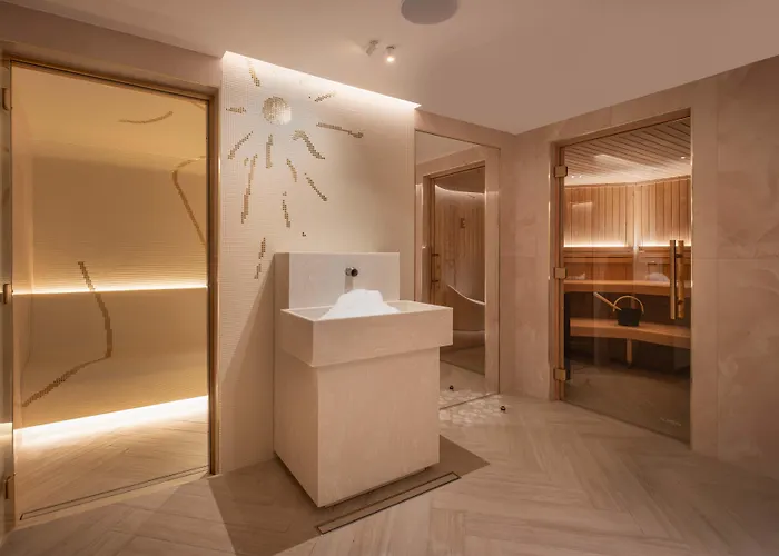 5 star hotels Elysia By Inwood s