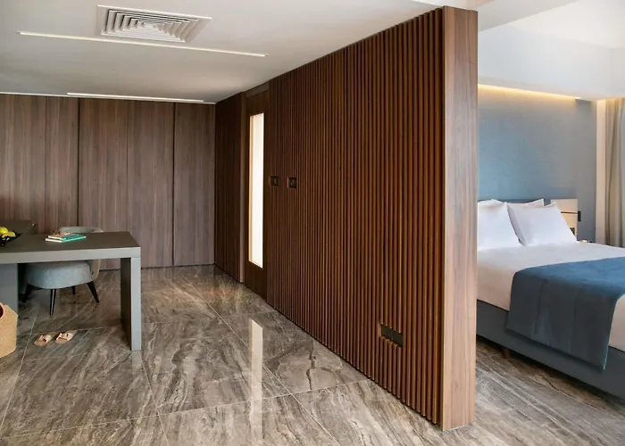 Mercure Larnaca Beach Resort