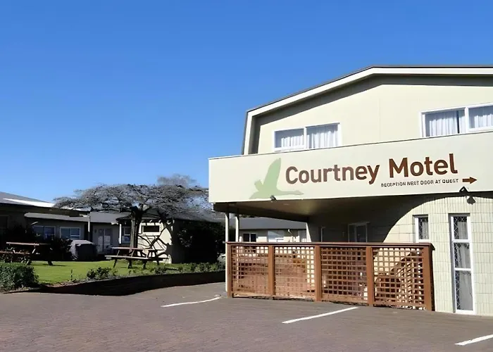 Courtney Motel
