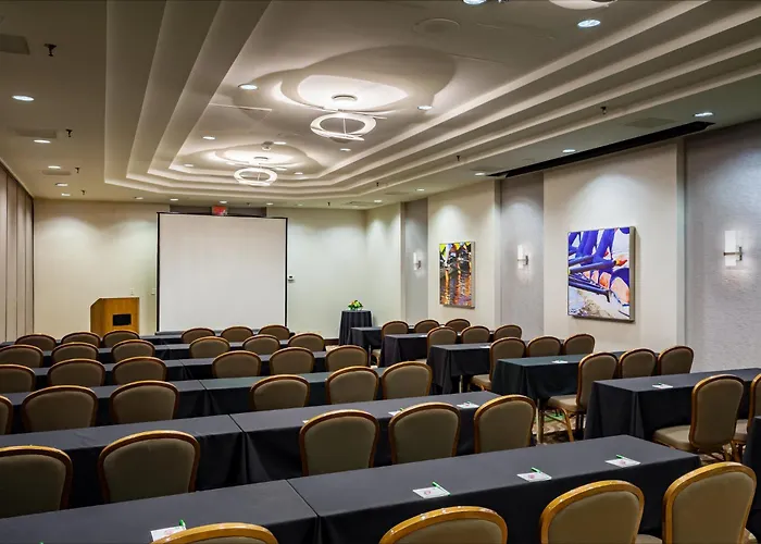 Hotels with pool Holiday Inn Austin -Town Lake By Ihg