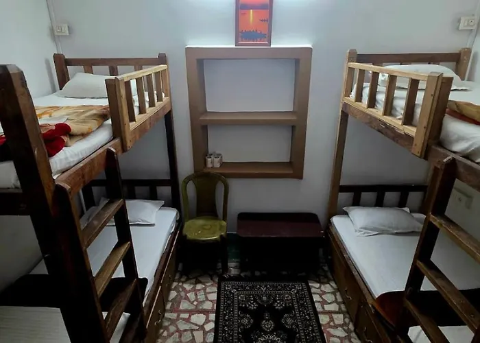 Guests house Baba Guest House