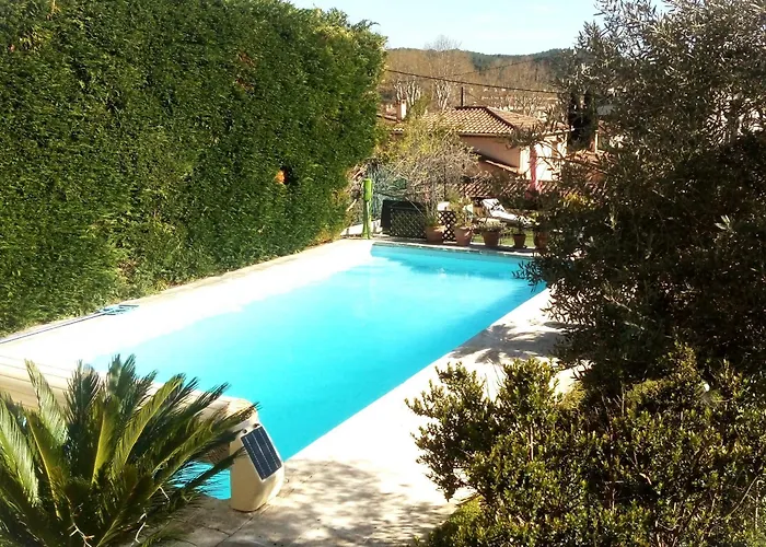 Hote-Aix-Centre-garage-piscine