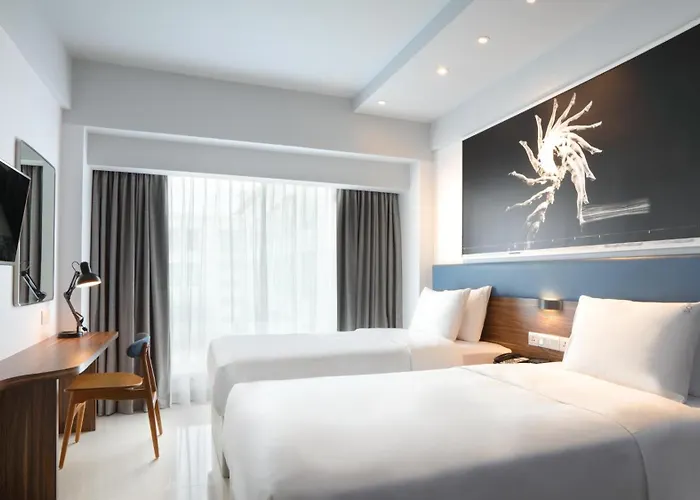 Trip to College Holiday Inn Express Baruna By Ihg