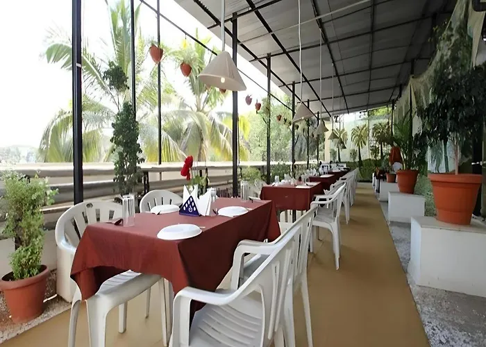 Hotel Ashish Plaza