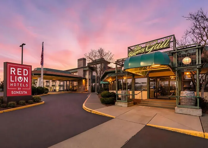 Rogue Regency Inn Medford Airport