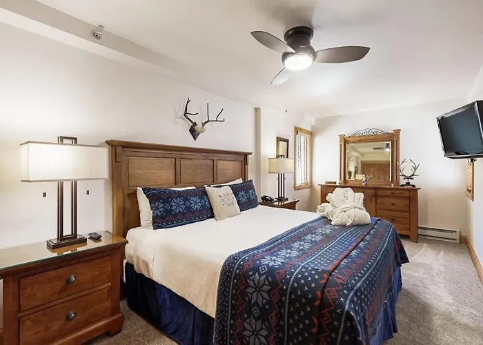 Trip to College Lion Square Lodge