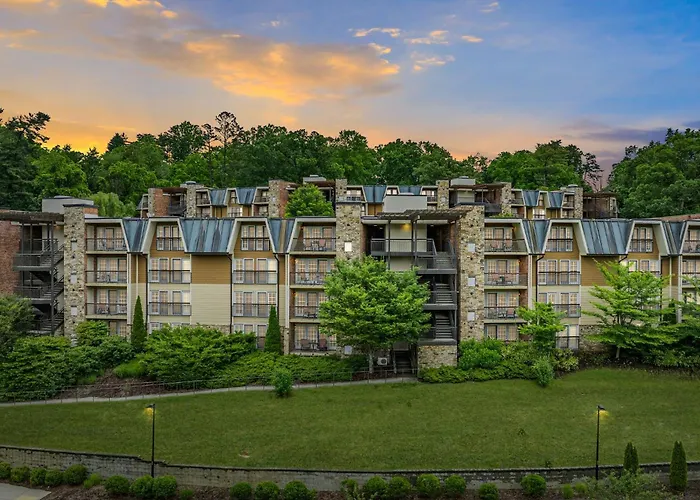 Lantern Lodge - Formerly The Residences At Biltmore