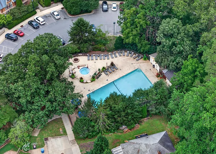 Lantern Lodge - Formerly The Residences At Biltmore