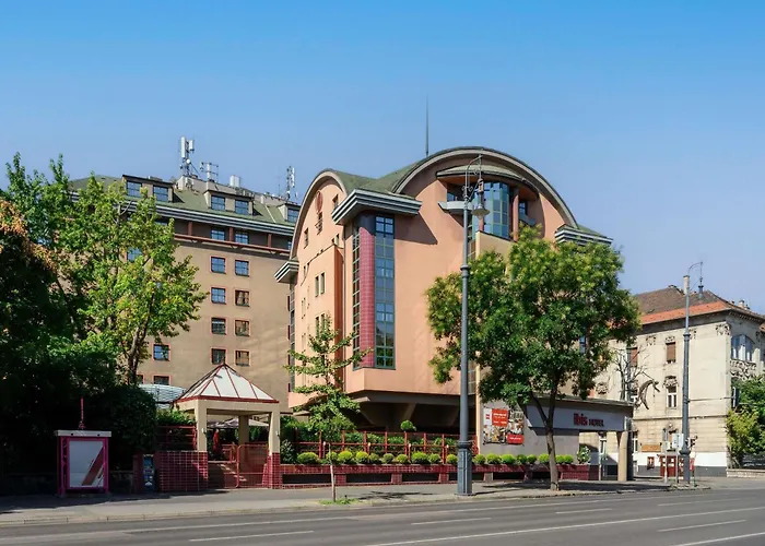 Сity center hotels Ibis Budapest Heroes Square