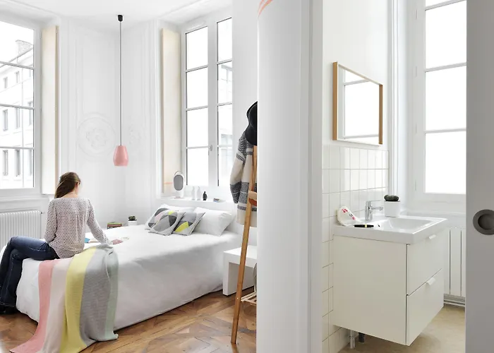 Slo Lyon Les Pentes (Adults Only)