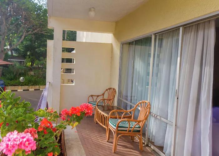 Mimosa Court Apartments