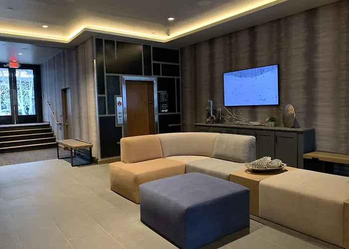 Aspen Square Condominium