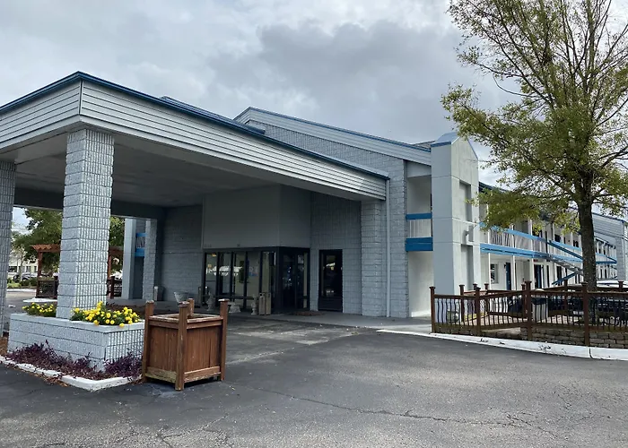 Baymont By Wyndham Wilmington