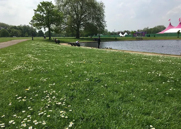 Clapham South Dudley Hotel