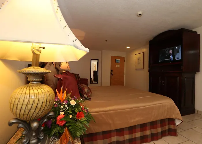 Seminole Plaza Hotel