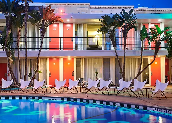 Hotels with pool Phoenix