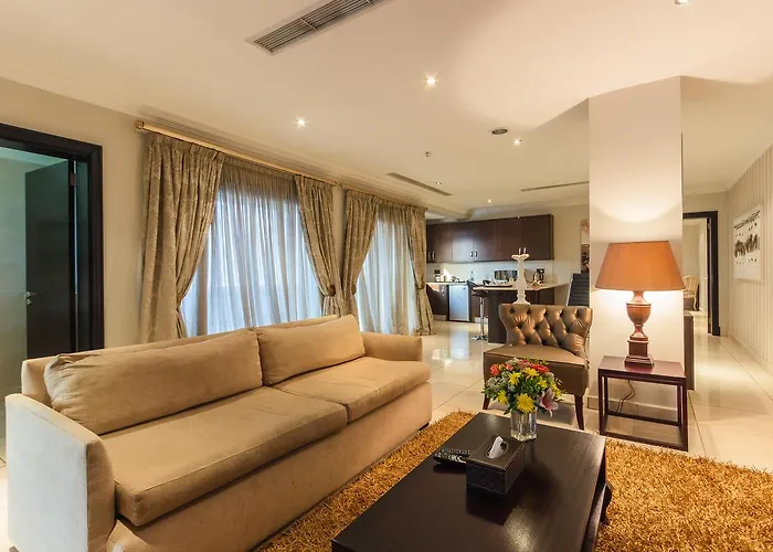 L'Eola Suites