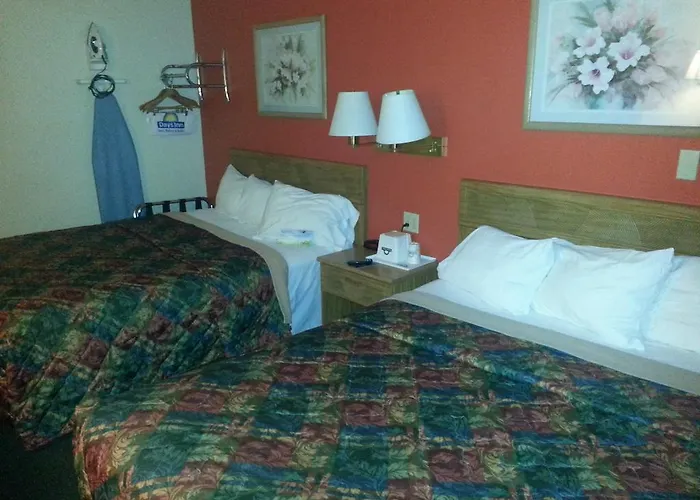 Days Inn By Wyndham Lincoln South