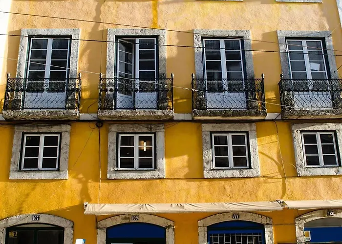 Albergue: Locals Hostel & Suites