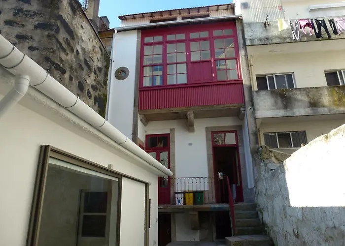 Hotel perto da faculdade: Canvas Atelier Hostel