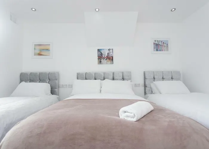 Vacation rental: Burton House