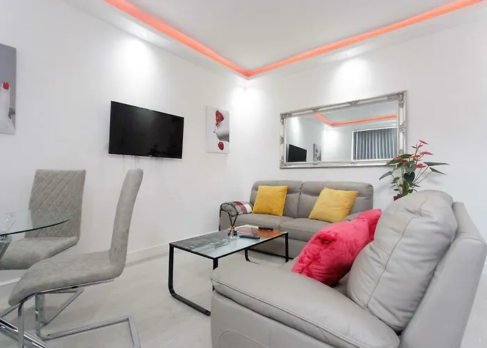 Vacation rental: Burton House