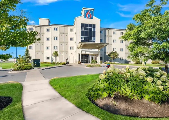  Motel 6-Kingston, On