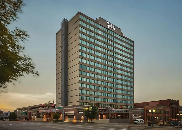 4 star hotel: Graduate By Hilton Lincoln