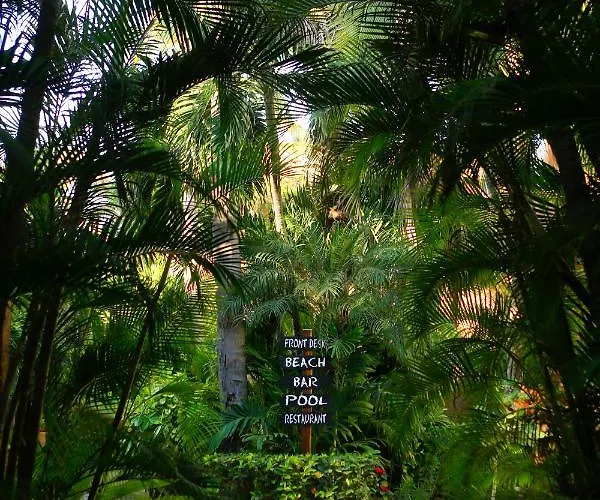 Golf hotel: Villas El Rancho Green Resort